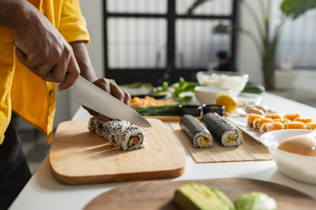 Découpe de sushi