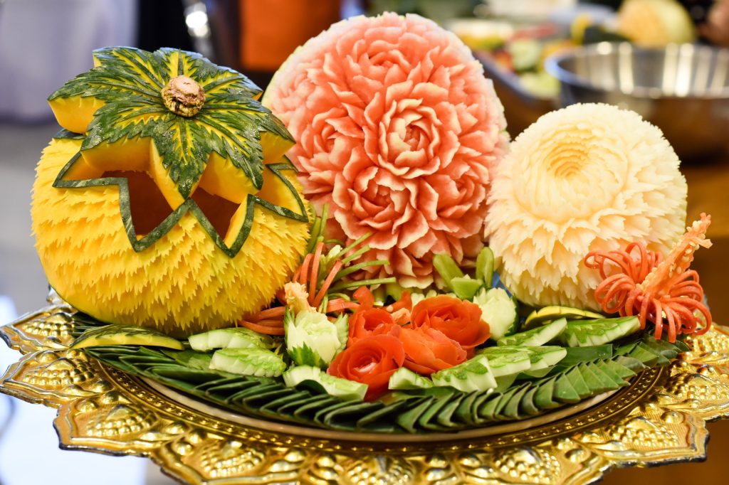 Sculpture sur fruit